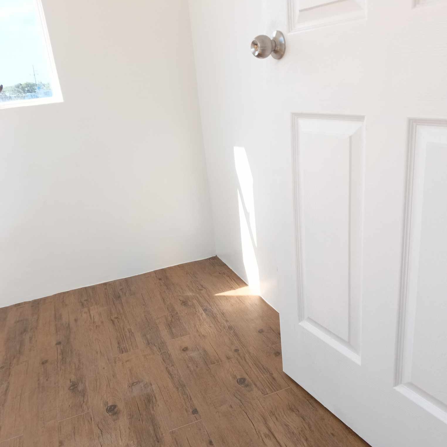 Chesca-Basic, Townhouse-Inner